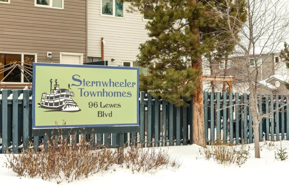 Nn - The Wanderoo - Riverdale 3-Bed 2 5-Bath Whitehorse Exterior foto