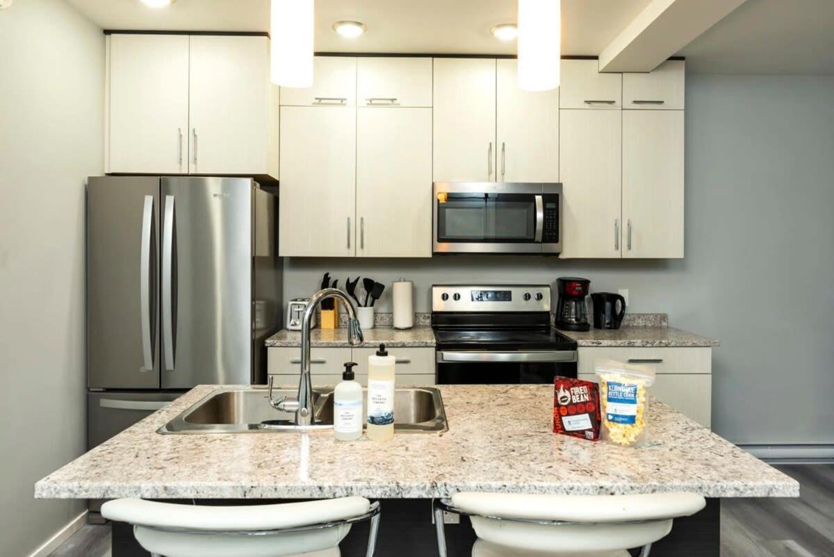 Nn - The Wanderoo - Riverdale 3-Bed 2 5-Bath Whitehorse Exterior foto
